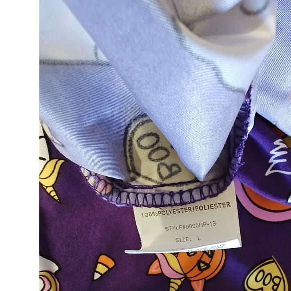 Spooky Halloween Scrub Top V Neck size Large Purple Unicorns Pumpkins Rainbows - Picture 4 of 4